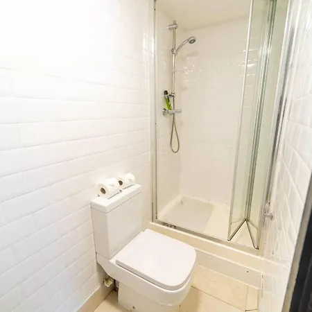 Ensuite Style In Selly Oak * Birmingham